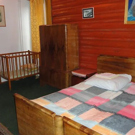 Urochyshe Hotell *