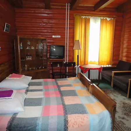 Urochyshe Hotell *