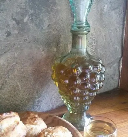 Urochyshe Hotell *